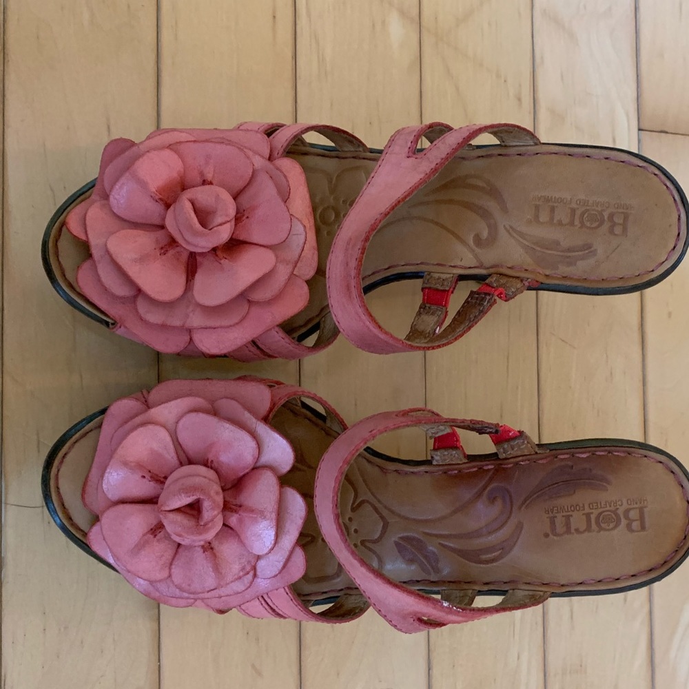 Like new  Born flower sandals size 7